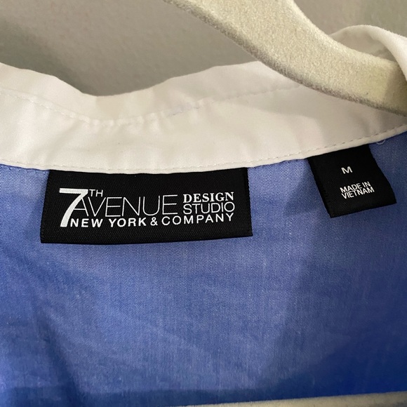 New York & Company (M) Button Down Dress Shirt Blue with White Accent Trim - Picture 3 of 4